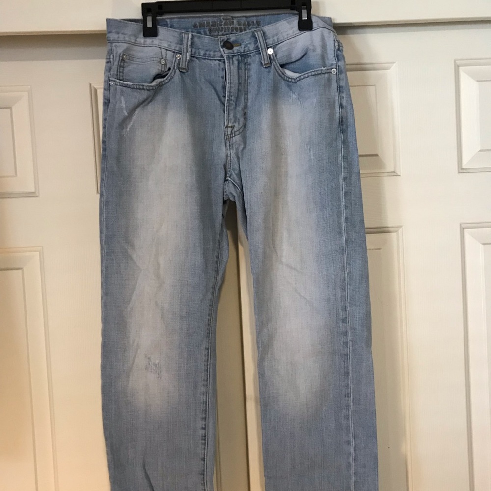 American Eagle men’s light jeans